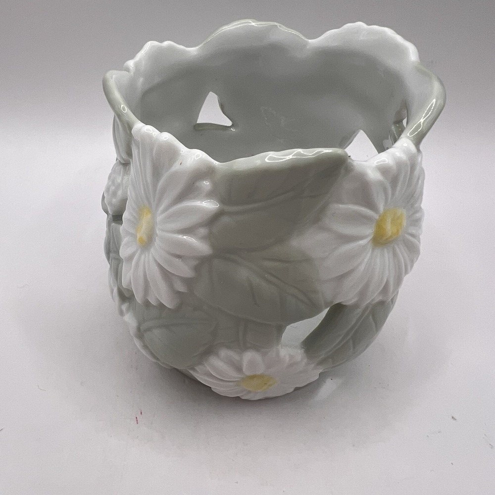 Vtg Daisy Votive Candle Holder Matches Robin's Egg Blue 3"x2.5" Pretty
